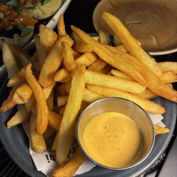 Hobgoblin Bar - Fries - Bars Near Me - Boston, Massachusetts