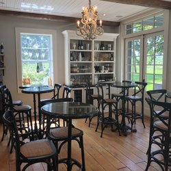 Kew Vineyards - Inside their tasting room
