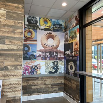 Randy's Donuts - Donuts Near Me - Burbank, California Randy's Donuts - Donuts Near Me - Burbank, California