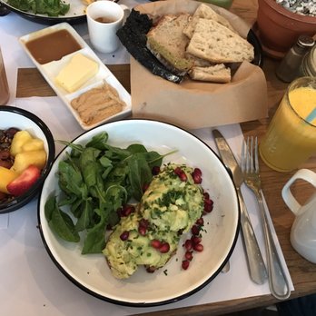 Paperboy - Avocado toast brunch (without the egg) €26 - Breakfast & Brunch Near Me - Paris, 75 Paperboy - Avocado toast brunch (without the egg) €26 - Breakfast & Brunch Near Me - Paris, 75