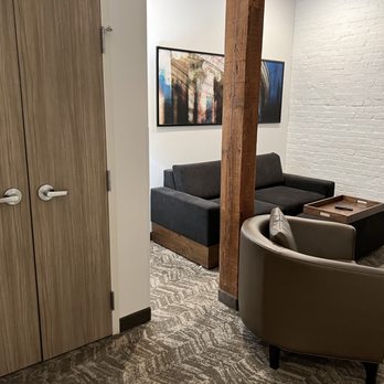 SpringHill Suites by Marriott Montgomery Downtown - Trundle bed area and closet in room 225 - Hotels Near Me - Montgomery, Alabama SpringHill Suites by Marriott Montgomery Downtown - Trundle bed area and closet in room 225 - Hotels Near Me - Montgomery, Alabama