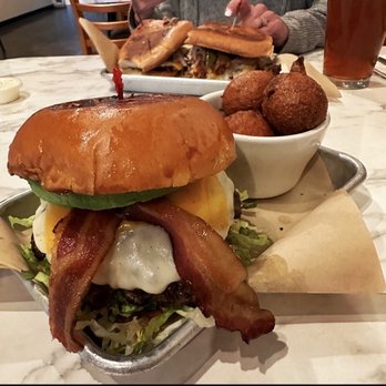 H Brothers - Avocado bacon Burger - Comfort Food Near Me - Escondido, California H Brothers - Avocado bacon Burger - Comfort Food Near Me - Escondido, California