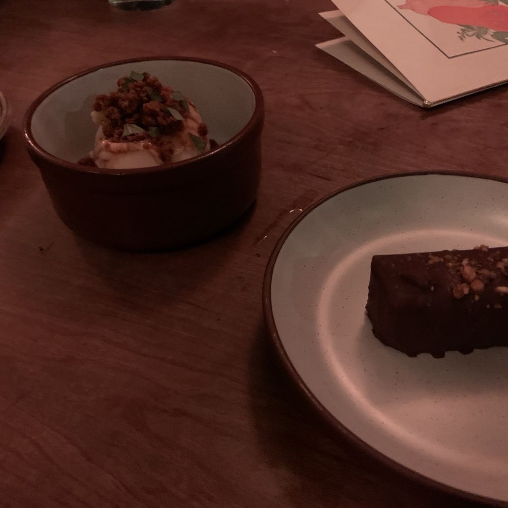 Ice cream & mousse bar Ice cream & mousse bar