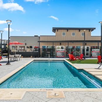 FLATZ 487 - Oasis Pool with Loungers & Spa - Apartments Near Me - Jarrell, Texas