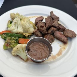 Steak bites with the side of vegetables Steak bites with the side of vegetables