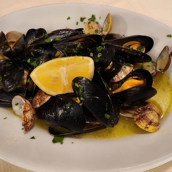 Trattoria alla Rivetta - Mussels and clams - Trattorie Near Me - Venezia, VE