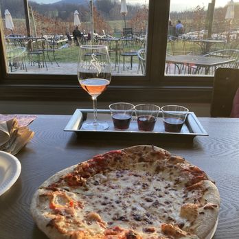 Three Fox Vineyards & Brewery - Pizza and the Three Fox red flight! - Wineries Near Me - Delaplane, Virginia Three Fox Vineyards & Brewery - Pizza and the Three Fox red flight! - Wineries Near Me - Delaplane, Virginia