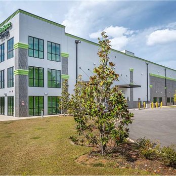 Extra Space Storage - Beauty Image - Extra Space Storage at 2568 W Tennessee St, Tallahassee, FL 32304 - Self Storage Near Me - Tallahassee, Florida