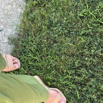 Party Nails & Spa - Pedi! With Acrylic (big toes) - Nail Salons Near Me - Waukegan, Illinois Party Nails & Spa - Pedi! With Acrylic (big toes) - Nail Salons Near Me - Waukegan, Illinois
