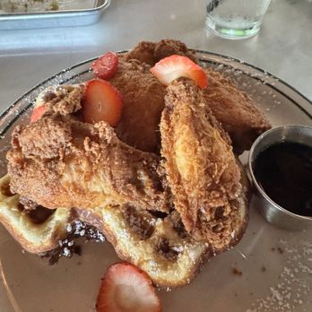 Cutten Kitchen - Chicken and waffles - Bars Near Me - Houston, Texas Cutten Kitchen - Chicken and waffles - Bars Near Me - Houston, Texas