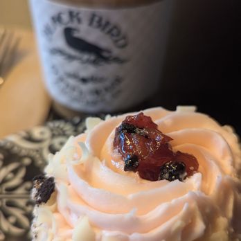 Blackbird Coffee House - Iced Road Runner & Strawberry cupcake - Coffee & Tea Near Me - Albuquerque, New Mexico