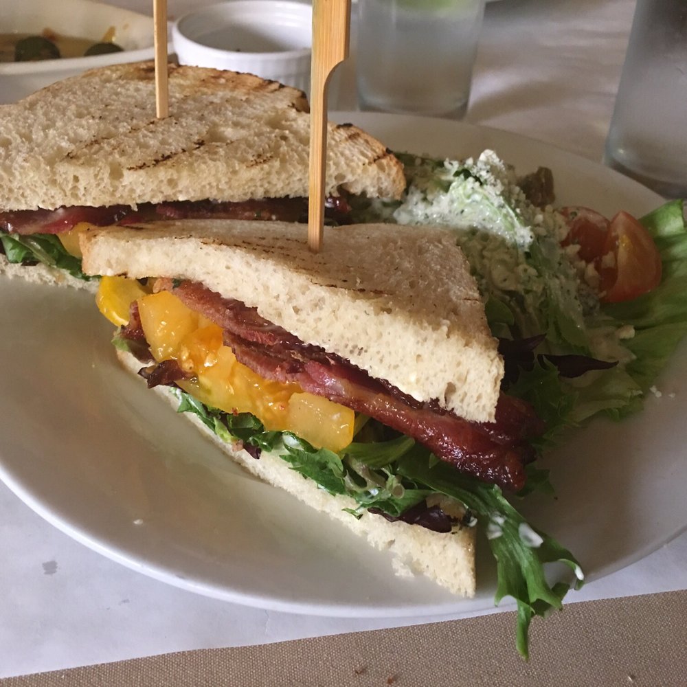 Kitchen Table Cafe - BLT with heirloom tomatoes. Yum! - Breakfast & Brunch Near Me - Vancouver, Washington