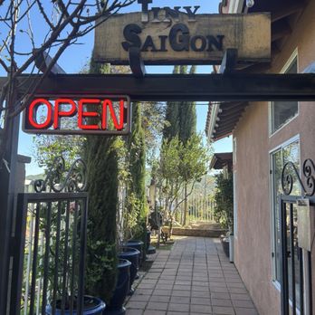 Tiny Saigon - Entrance (left side of house) - Vietnamese Near Me - Corona, California