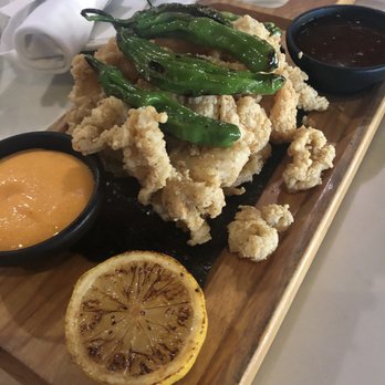 Moxies - Fried calamari - Cocktail Bars Near Me - Houston, Texas
