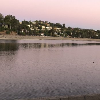 Silver Lake Reservoir - Cotton candy skies - Hiking Near Me - Los Angeles, California