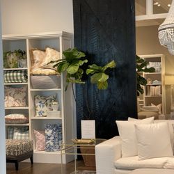 Quatrine Home