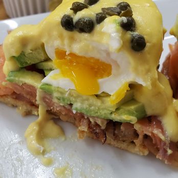 Brunch Point - Lox benedict with overcooked eggs - Breakfast & Brunch Near Me - Vista, California
