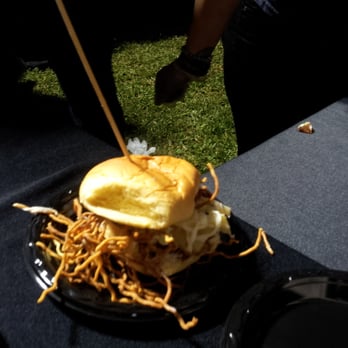 Burgerliscious - Sushi Maki's with fried ramen, American kobe and sirracha dressing was the People's Choice Award winner. - Festivals Near Me - Coral Gables, Florida