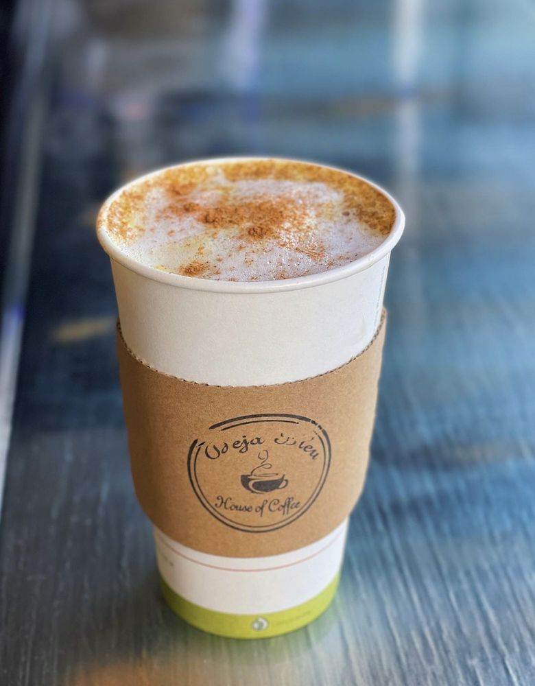 Deja Bleu House of Coffee Logo