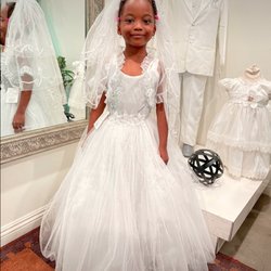 Yoli's Bridal