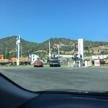 ampm - a view of a gas station from inside a car - Convenience Stores Near Me - Grants Pass, Oregon ampm - a view of a gas station from inside a car - Convenience Stores Near Me - Grants Pass, Oregon