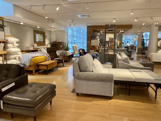 Crate & Barrel by null