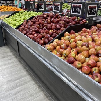 Super King Markets - Inside - Grocery Near Me - Northridge, California