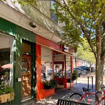 Corner Cafe - Streetwise photo - Breakfast & Brunch Near Me - Newport, Rhode Island