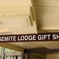 Yosemite Lodge Gift Shop - Nasty place with horrible workers
