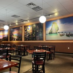 Sudy Thai - Nice atmosphere! Come see for yourself!  Eat in!!