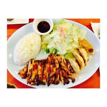 Miyako's Teriyaki & Wok - Chicken teriyaki + gyoza. Not sure where I'm gonna put all of this. - Chinese Near Me - Everett, Washington