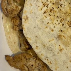 Los Arcos - Supposed to be a grilled chicken quesadilla