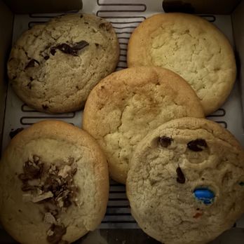 Insomnia Cookies - Sugar, Classic with M&M'S, Hazelnut Crunch, and Cookies 'N Cream - Desserts Near Me - Orlando, Florida Insomnia Cookies - Sugar, Classic with M&M'S, Hazelnut Crunch, and Cookies 'N Cream - Desserts Near Me - Orlando, Florida