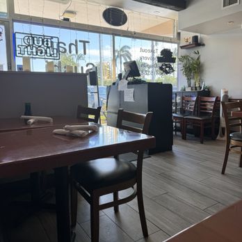 Lighthouse Thai Sushi - Thai Near Me - Lighthouse Point, Florida
