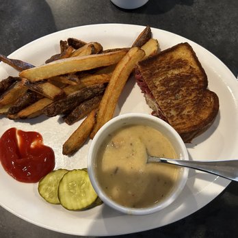 Berardi's Family Restaurant - Pick 3...half reuben, fresh cut fries & housemade bisque! - American Near Me - Huron, Ohio