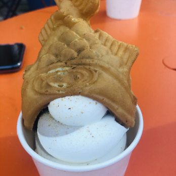 Somisomi - Oreo/milk with light nutella taiyaki. - Desserts Near Me - Cupertino, California Somisomi - Oreo/milk with light nutella taiyaki. - Desserts Near Me - Cupertino, California