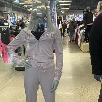Great Lakes Crossing Outlets - JD Sports - Shopping Centers Near Me - Auburn Hills, Michigan