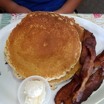 Norm's Kitchen - Diners Near Me - Santa Rosa, California