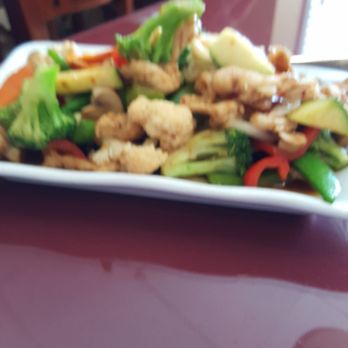 Chiang Rai - Stir fry veggies with chicken - Thai Near Me - Cochrane, Alberta Chiang Rai - Stir fry veggies with chicken - Thai Near Me - Cochrane, Alberta