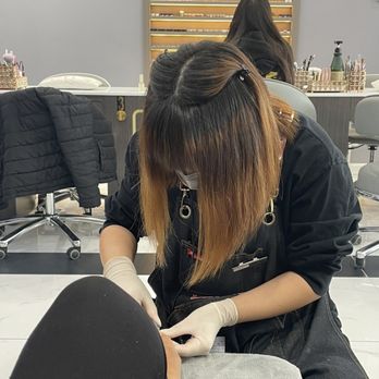 Lux Nail - Very attentive to pedicure - Nail Salons Near Me - Chicago, Illinois