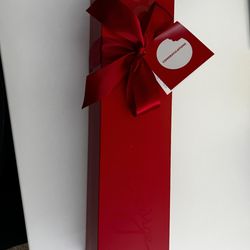 Cookies By George - LOOK at the presentation!!!!! Absolutely gorgeous! This is the FLOWER GIFT BOX I just ordered across provinces for my brother.