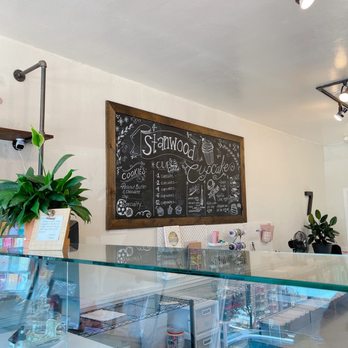 Stanwood Cupcakes - a view of the counter - Ice Cream & Frozen Yogurt Near Me - Stanwood, Washington