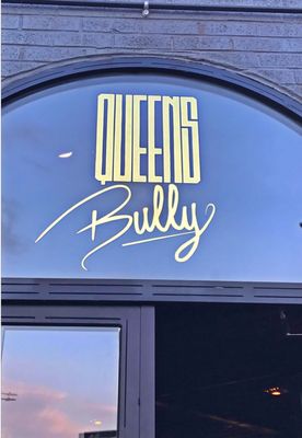 Queens Bully by null