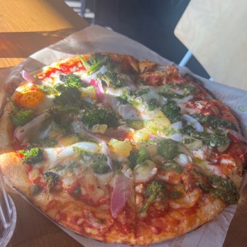 Blaze Pizza - Veg Out (11-inch) - Pizza Near Me - Atlanta, Georgia Blaze Pizza - Veg Out (11-inch) - Pizza Near Me - Atlanta, Georgia