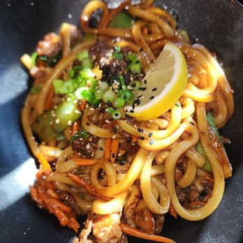 Kimu Sushi - Yaki Udon - Sushi Bars Near Me - Long Beach, California Kimu Sushi - Yaki Udon - Sushi Bars Near Me - Long Beach, California