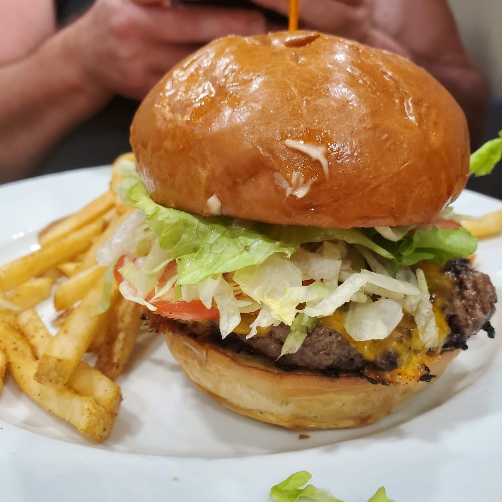 Lunchbox - Chophouse Burger - New American Near Me - Burbank, California