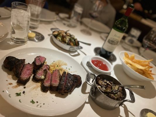 Delmonico Steakhouse by null