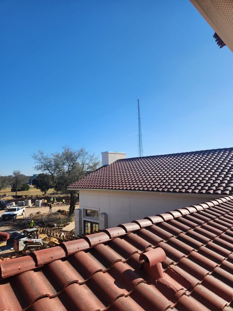 Slide of Crystal Roofing & Complete