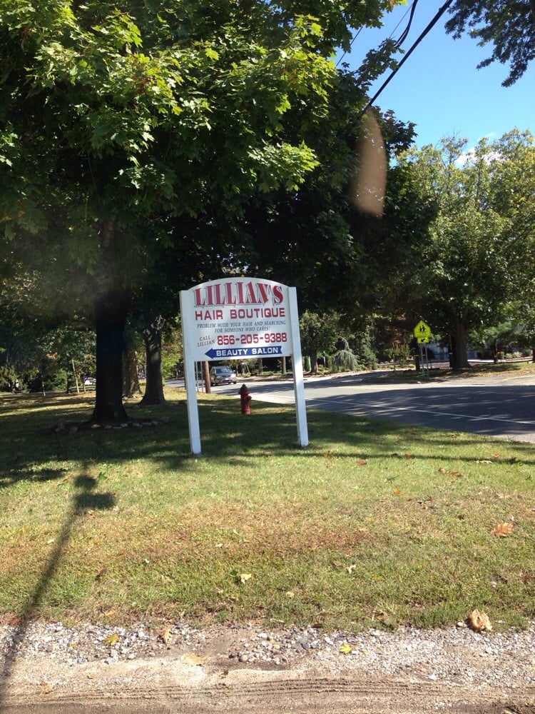 Lillian's Hair Boutique Logo