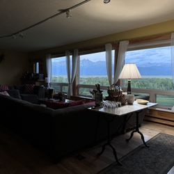 Pioneer Ridge B & B Inn
